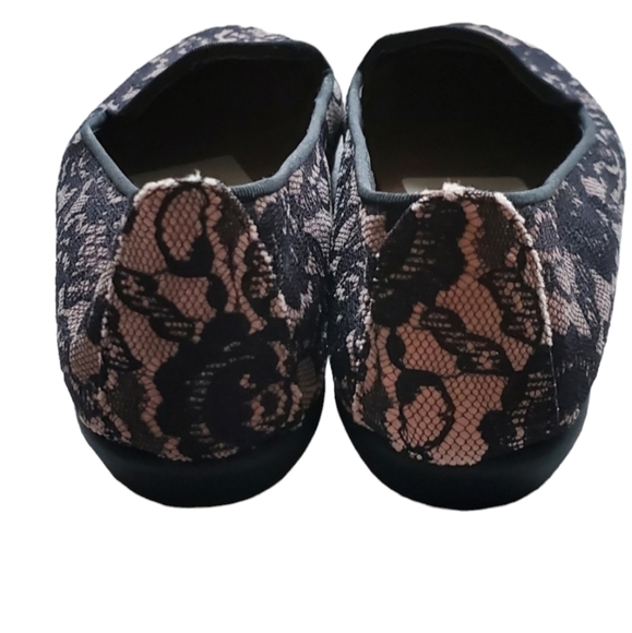 AEROSOLES Flats With Lace Detail Size 7 NWT - Picture 4 of 7